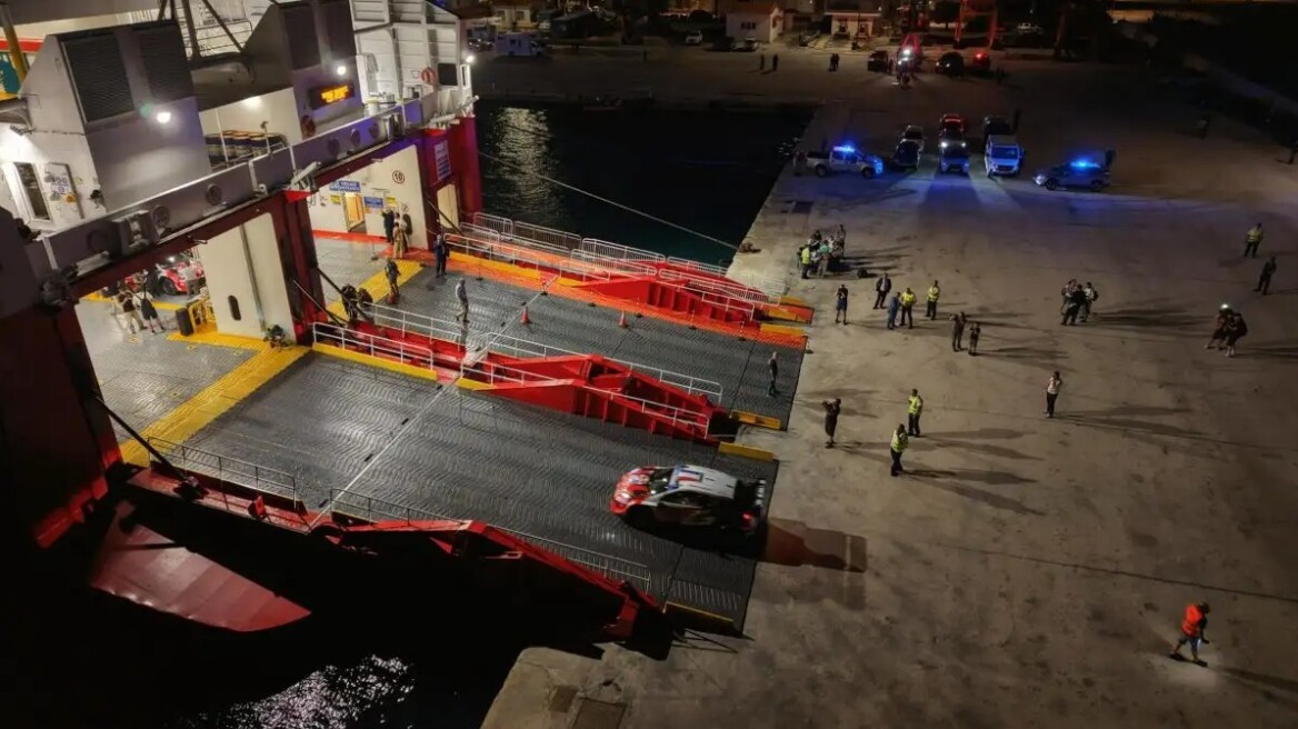 WRC Ράλλυ Ακρόπολις: Στην Ιτέα με... φέρι μποτ τα αγωνιστικά για την αυριανή ειδική διαδρομή, εντυπωσιακές εικόνες