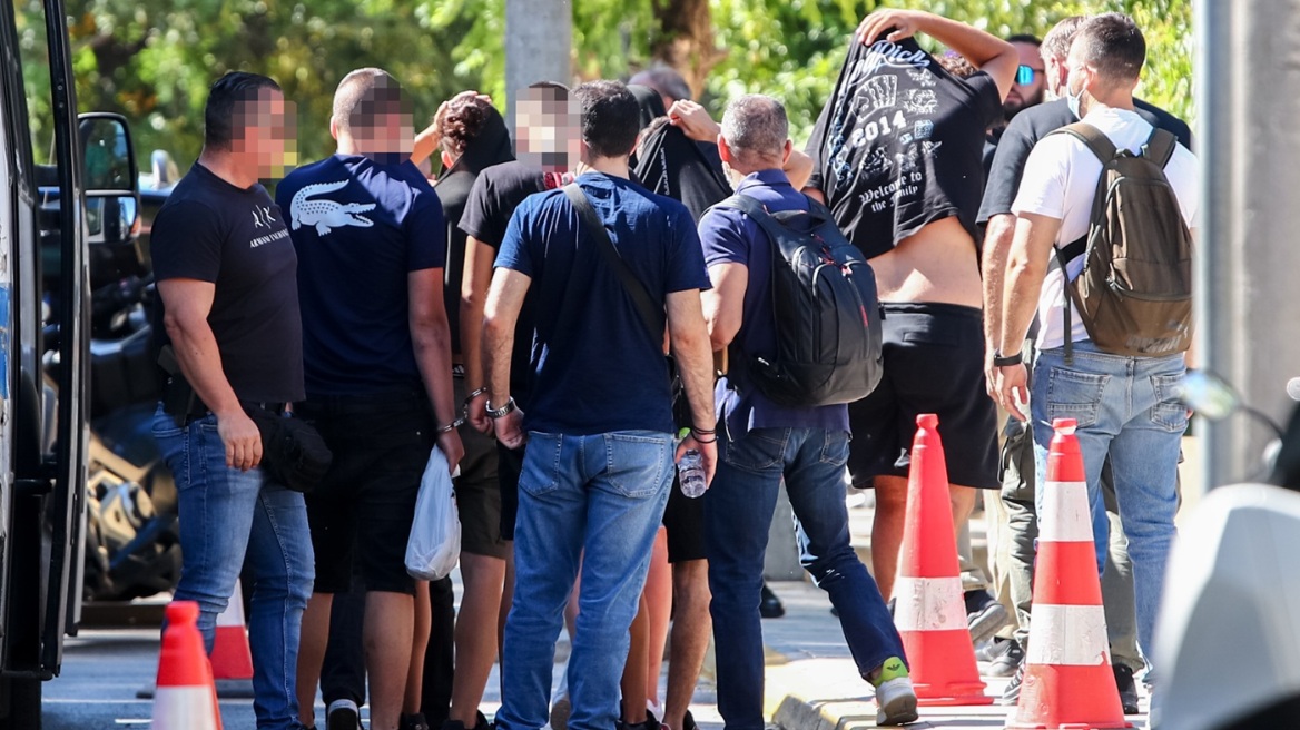 Βαρύ το κατηγορητήριο για τους 7 της δολοφονίας του 15χρονου στην Καλλιθέα, διώκονται και για ανθρωποκτονία με δόλο