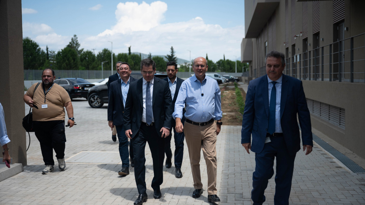 Κυβερνητική «απόβαση» στην Πελοπόννησο με αιχμή επενδύσεις και παραγωγή