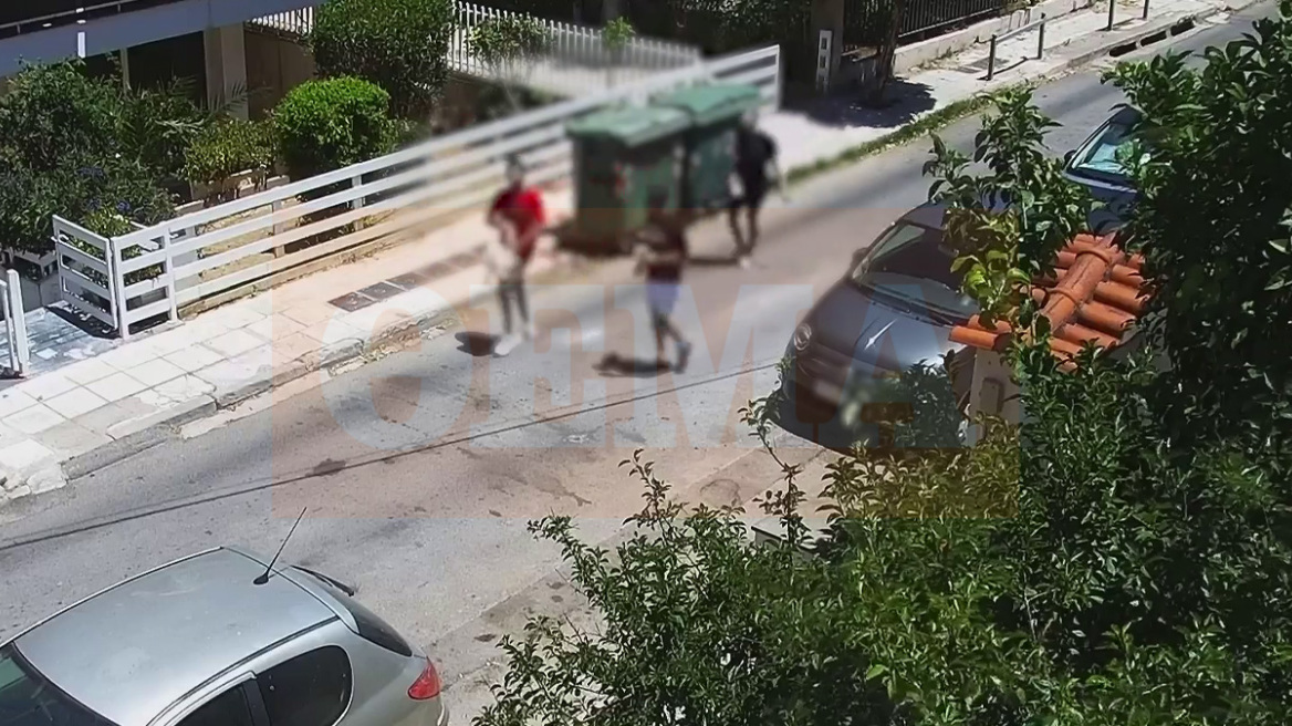 Δείτε βίντεο με μέλη συμμορίας που παρουσιάζονταν ως εφοριακοί και άδειαζαν σπίτια, πάνω από 440.000 ευρώ τα κέρδη τους