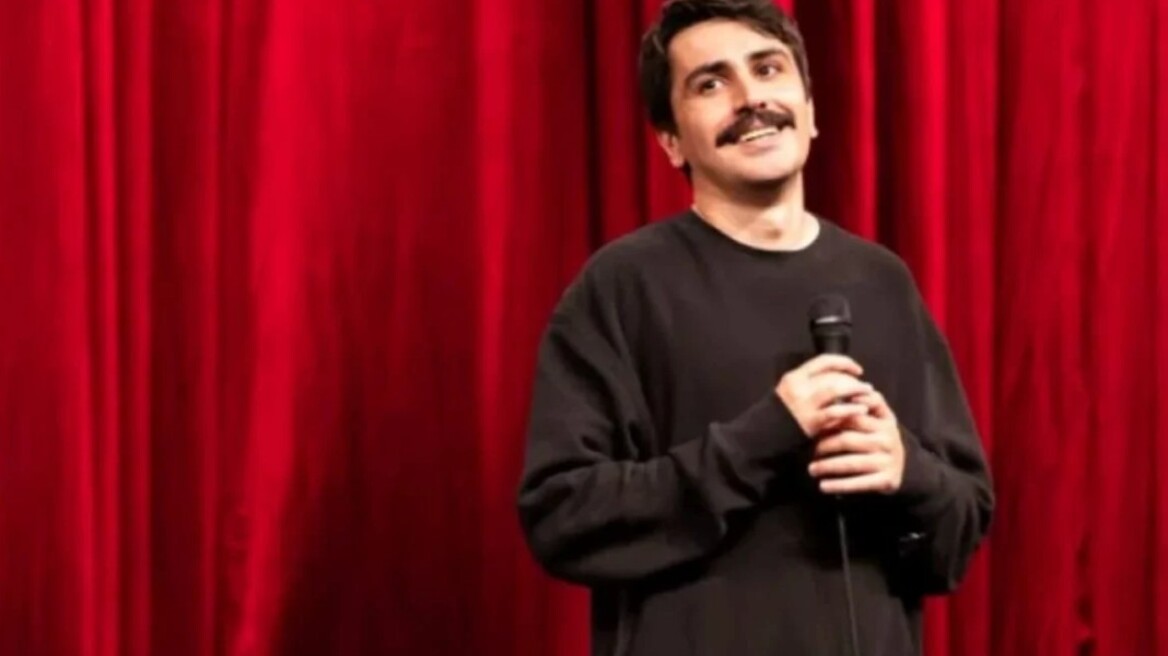 Τουρκία: Συνελήφθη ο διάσημος Τούρκος stand-up κωμικός Ντενίζ Γκοκτάς για προσβολή του Ισλάμ