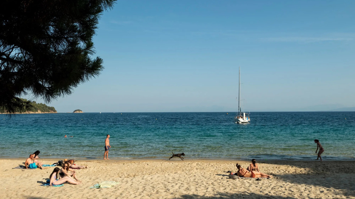 Από τη Χαλκιδική μέχρι την Κρήτη: 51 βουτιές για το φετινό καλοκαίρι