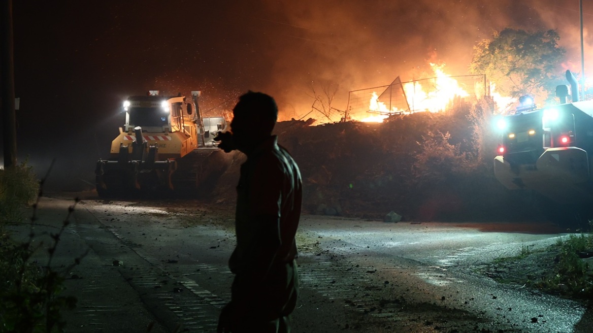 Συνελήφθη 76χρονος για τη φωτιά στο Ωραιόκαστρο: Προκάλεσε σπινθήρες με το όχημά του, είχε καταναλώσει αλκοόλ