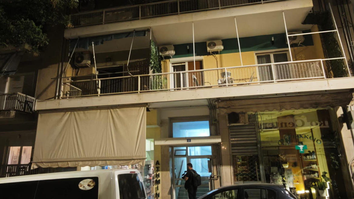 Θρίλερ στο Παγκράτι: Σορός άνδρα σε προχωρημένη σήψη μέσα σε διαμέρισμα, προσήχθη ο αδερφός του - Μαρτυρία από γειτόνισσα για δολοφονία