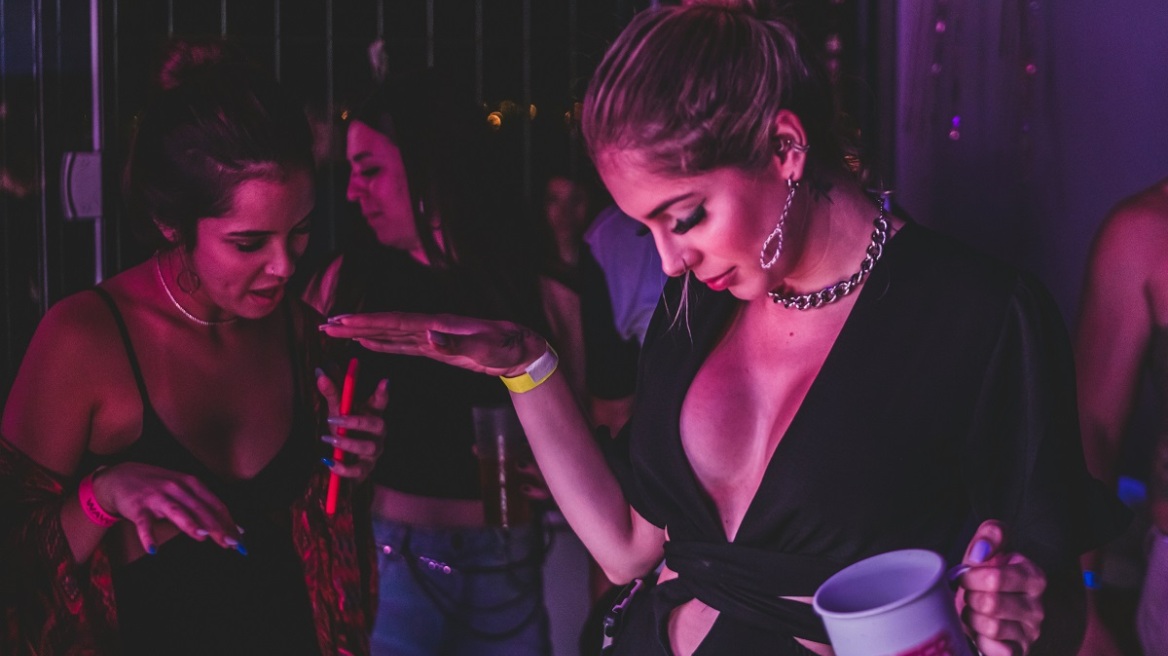 «Πήγα σε μια κρουαζιέρα στη Μεσόγειο με sex parties όπου το πάνω χέρι έχουν οι γυναίκες»
