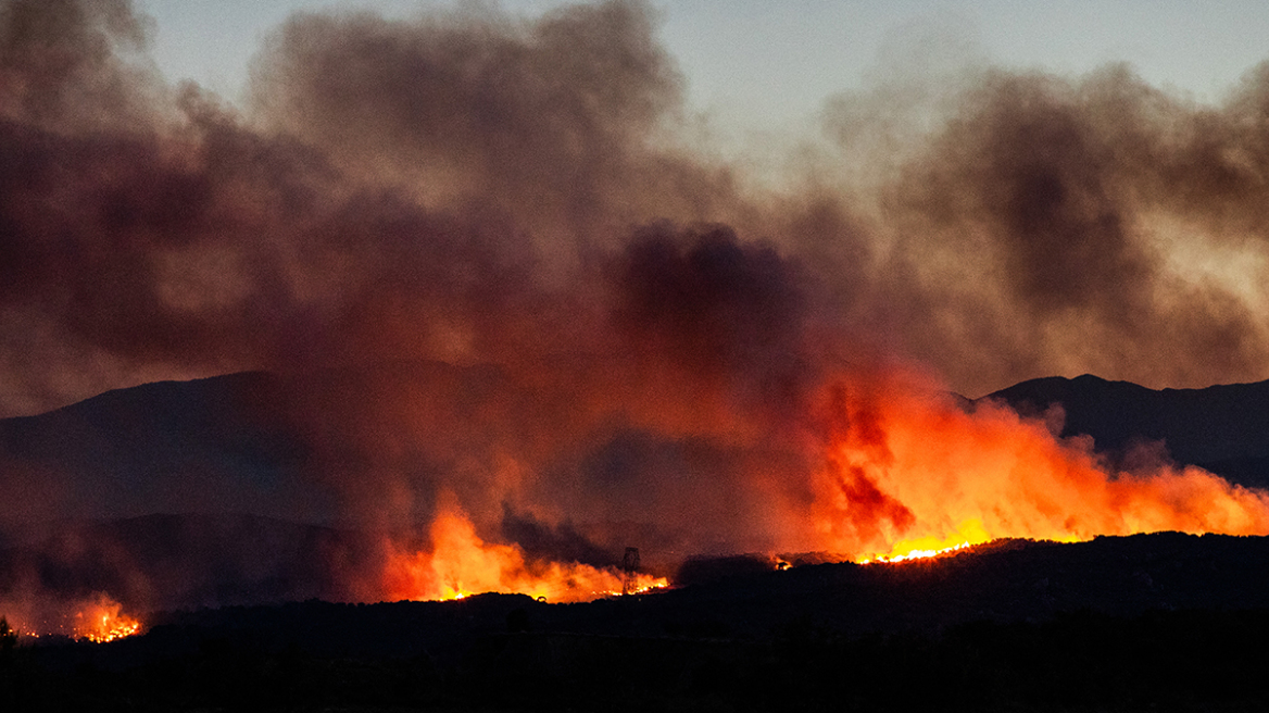 Σε πύρινο κλοιό η νότια Ευρώπη: Εκκενώσεις στη Γαλλία, χιλιάδες καμένα στρέμματα σε Ισπανία και Πορτογαλία