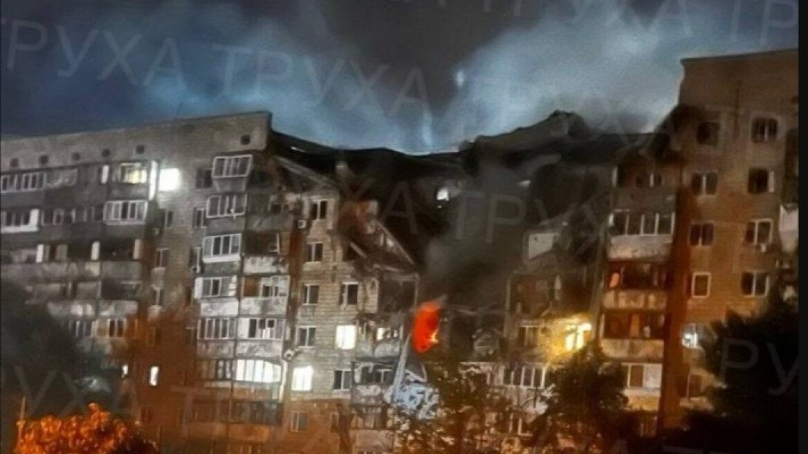 Νύχτα τρόμου στο Κίεβο με μπαράζ ρωσικών πυραύλων: Ισχυρές εκρήξεις, πυρκαγιές και τουλάχιστον 8 νεκροί