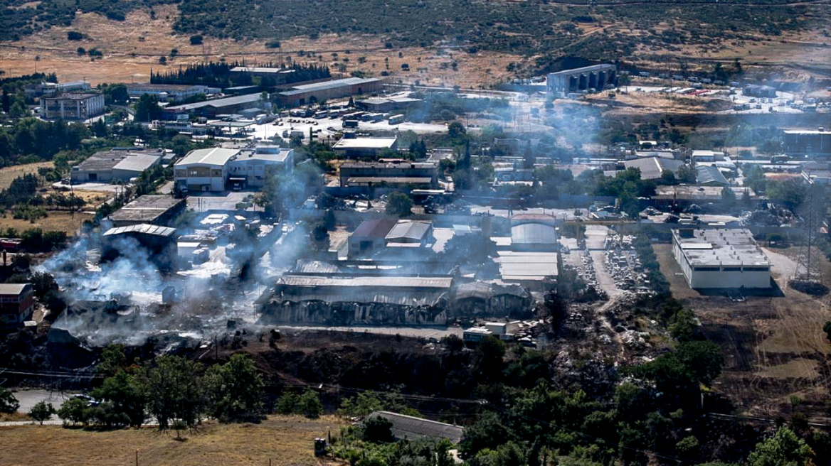 Σε κατάσταση έκτακτης ανάγκης Ωραιόκαστρο και Παύλου Μελά - Κατσαφάδος: Παρά πολλά τα ακαθάριστα οικόπεδα