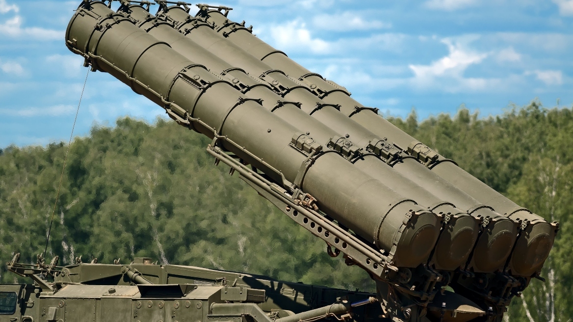 Hürriyet: Η πώληση των S-400 σε τρίτη χώρα ανοίγει τον δρόμο για άρση των κυρώσεων και τα F-35