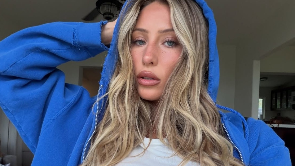 Beach Waves: Πώς θα πετύχετε το πιο ανεπιτήδευτο hair look του καλοκαιριού
