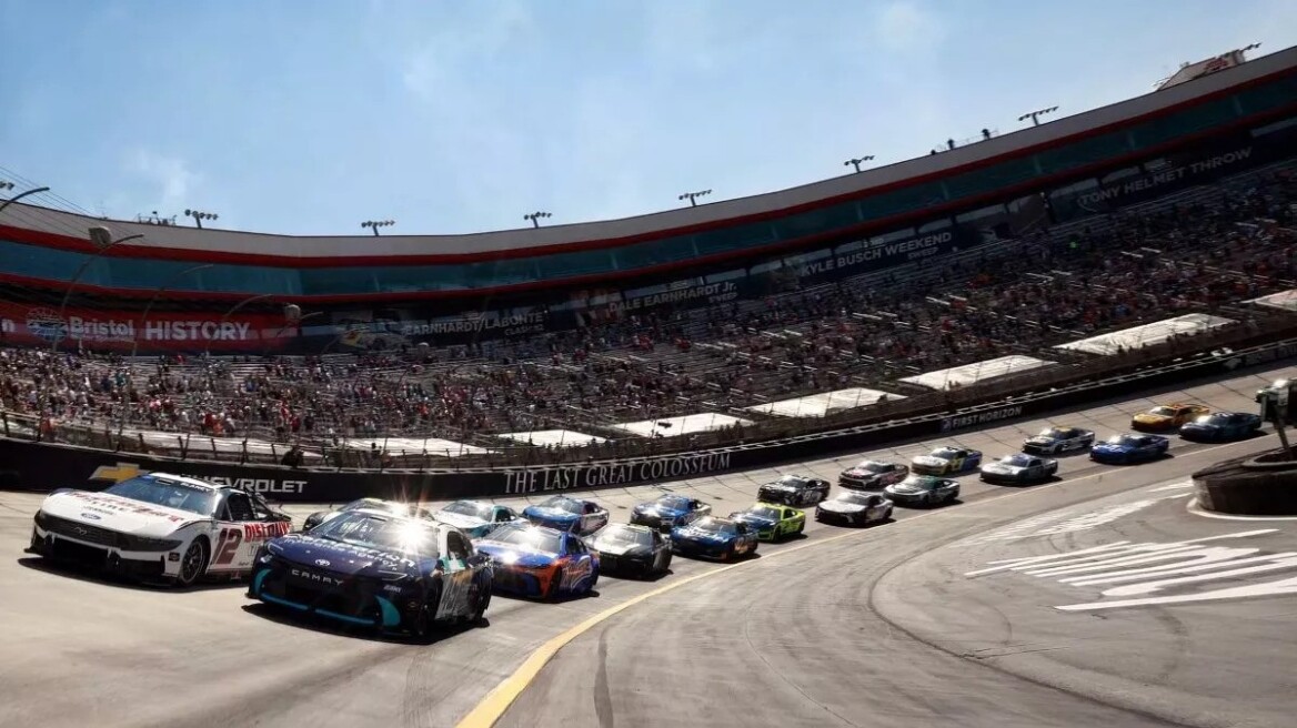 Πόσο γρήγορα πάνε τα NASCAR;