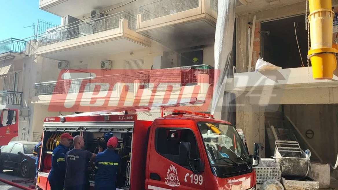 Μεγάλη επιχείρηση της Πυροσβεστικής στην Πάτρα για φωτιά σε διαμέρισμα
