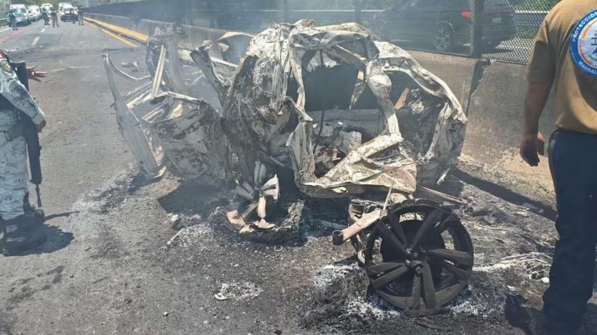 Τραγωδία στο Μεξικό: 10 νεκροί όταν φορτηγό έπεσε σε ακινητοποιημένα οχήματα 