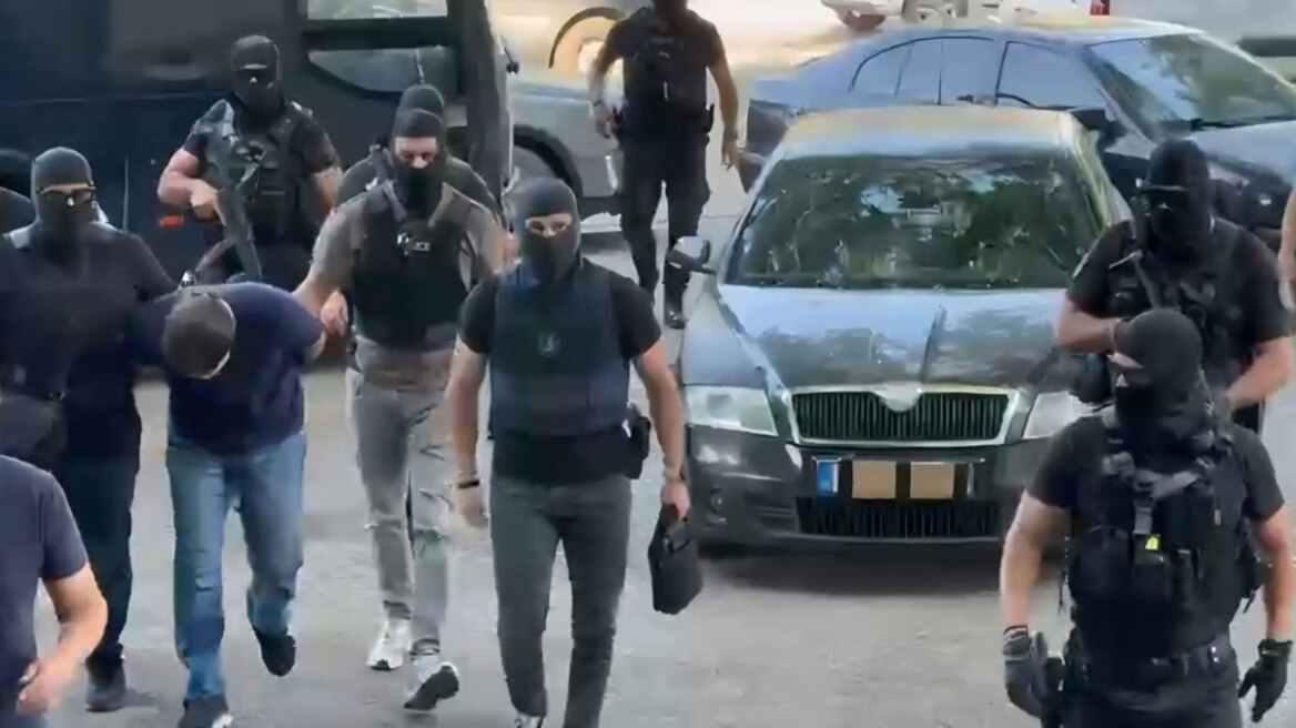 Απολογείται ο 24χρονος που φέρεται να παραχώρησε το διαμέρισμά του στους δράστες της δολοφονίας της Βάγιας Νέστορα
