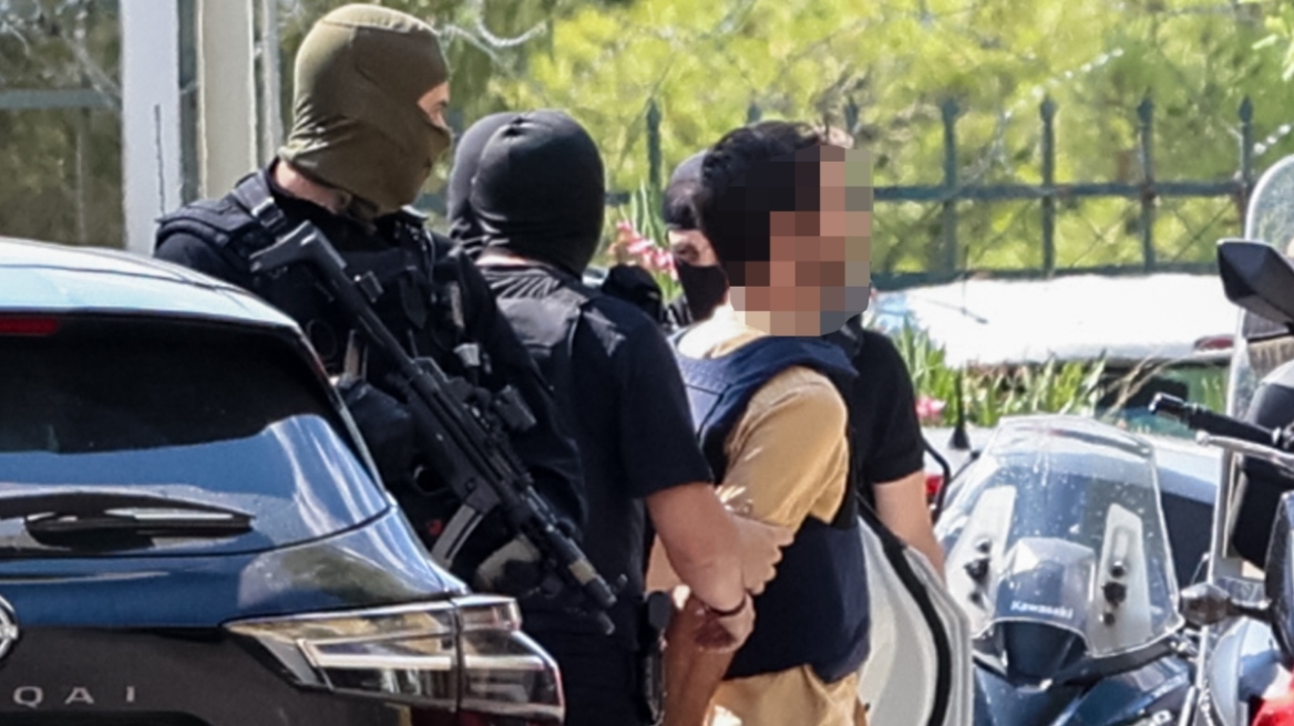Στις φυλακές Ναυπλίου και Μαλανδρίνου οι δύο προφυλακισμένοι για την υπόθεση της Marfin, συναινεί στην έκδοσή της η 46χρονη από το Λονδίνο