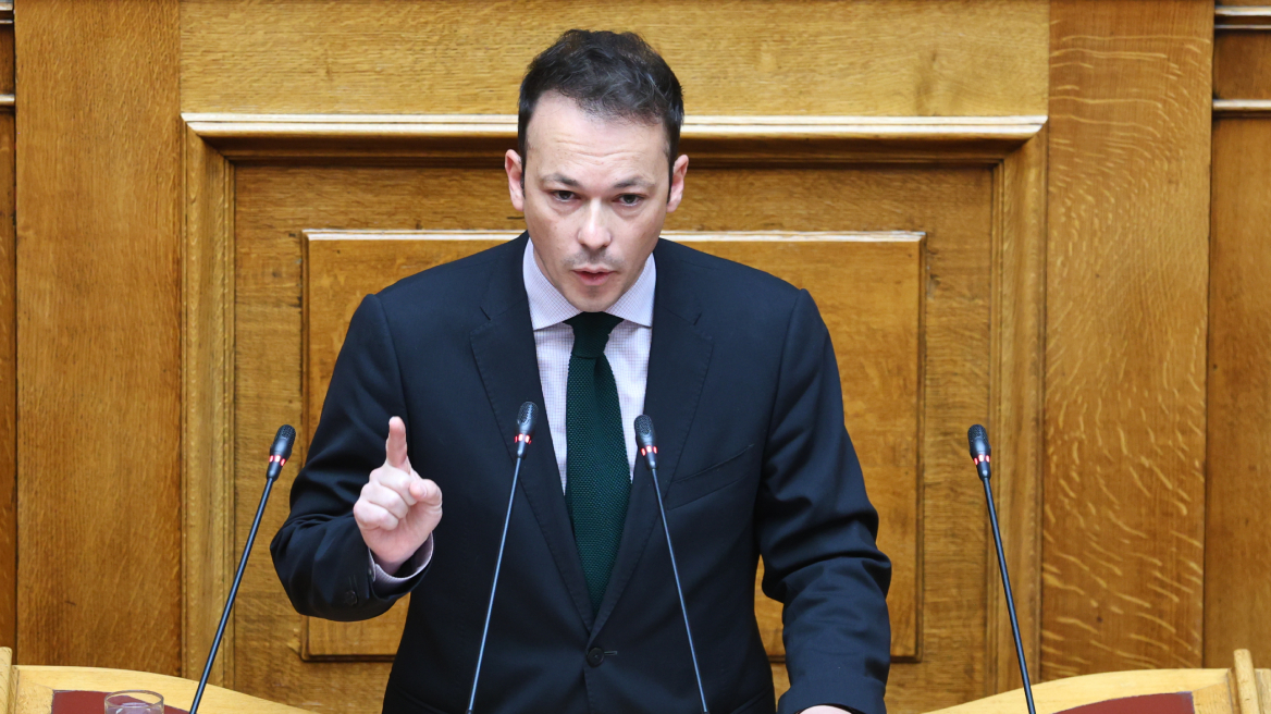 ΣΥΡΙΖΑ: Ανεξαρτητοποιήθηκε και ο Μίλτος Ζαμπάρας