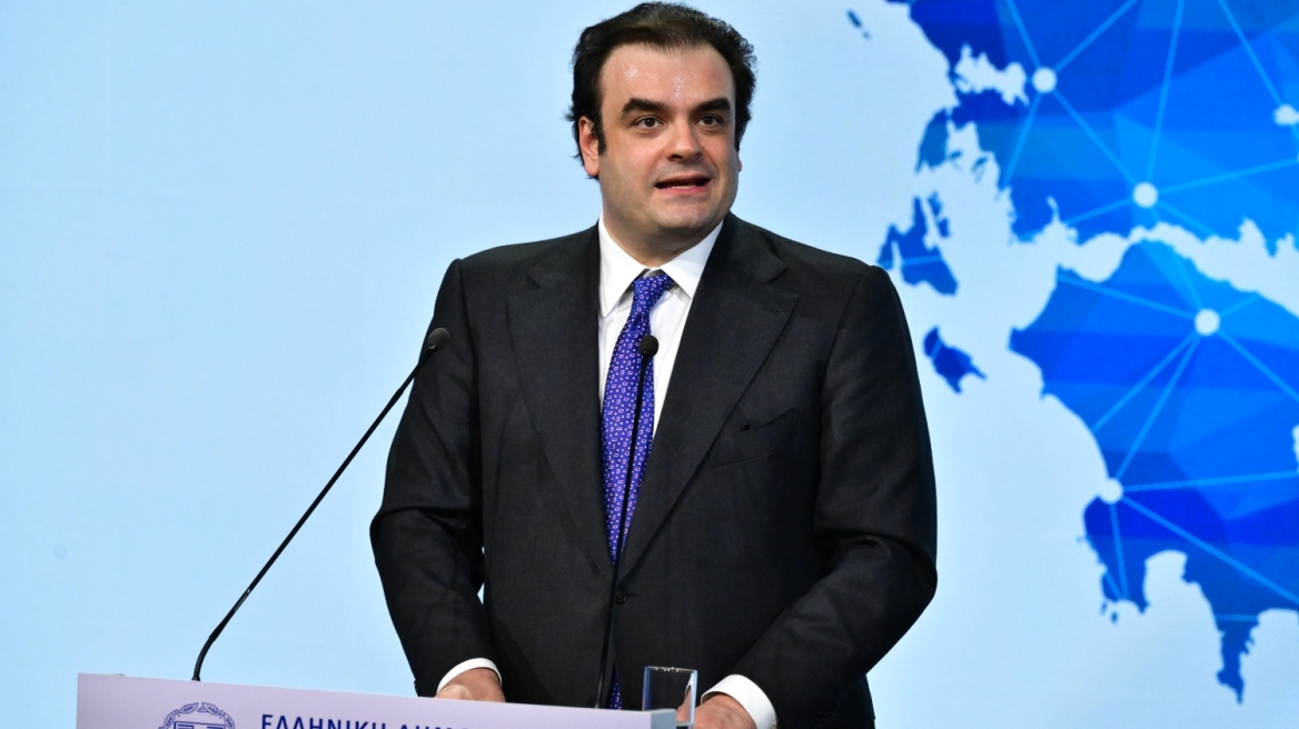 Αύγουστος ανασύνταξης για οφειλέτες με 72 δόσεις, «φρένο» στους πλειστηριασμούς και νέο Εξωδικαστικό, ποιοι κερδίζουν