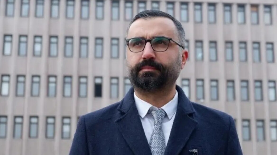 Τουρκία: Συνελήφθη ξανά ο δημοσιογράφος της Deutsche Welle Αλιτζάν Ουλουντάγ