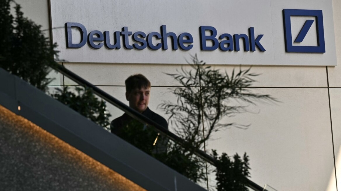 Τρεις «επιδρομές» στην Deutsche Bank μέσα σε επτά μήνες: Το σκάνδαλο Cum-Cum, η υπεξαίρεση χρήματος και o Αμπράμοβιτς