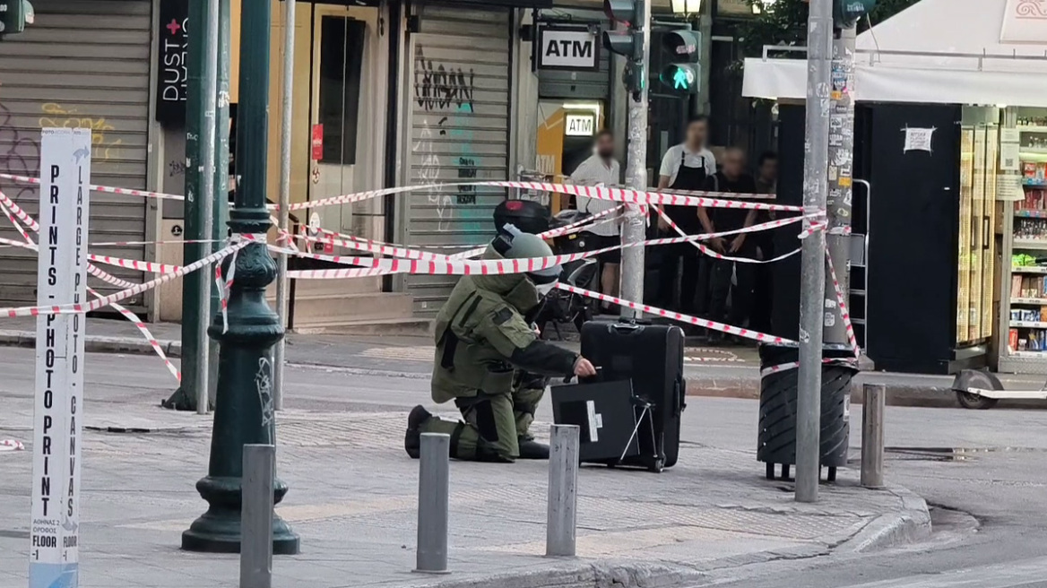 Λήξη συναγερμού στο Μοναστηράκι: Δεν βρέθηκε εκρηκτική ύλη στη βαλίτσα, άνοιξαν οι δρόμοι στο κέντρο
