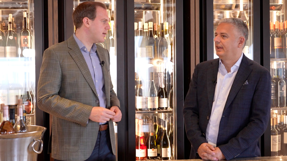 Μέσα στο Wine Cellar της Μεγάλης Βρετάννιας: Το ελληνικό κρασί κατακτά τον κόσμο
