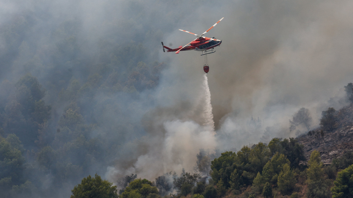 Νέο κύμα καύσωνα ενώ οι πυροσβέστες παλεύουν με τις φλόγες στην Ισπανία, έχουν καεί 750.000 στρέμματα