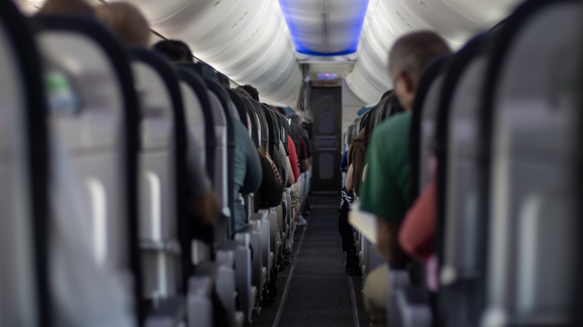 Έλεγχοι σε εκατοντάδες Boeing 737 MAX λόγω λανθασμένης τοποθέτησης καθισμάτων