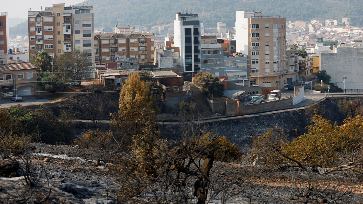 Επιστρέφουν στα σπίτια τους 63.000 άνθρωποι που είχαν απομακρυνθεί εξαιτίας των πυρκαγιών στην Ισπανία