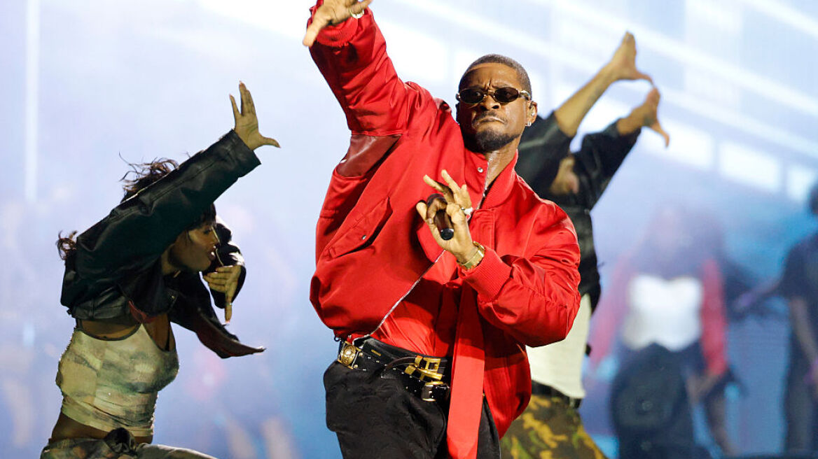 Η άβολη στιγμή σε συναυλία του Usher με θαυμάστρια και η μαρτυρία γυναίκας με την ίδια εμπειρία πριν από 20 χρόνια (βίντεο)