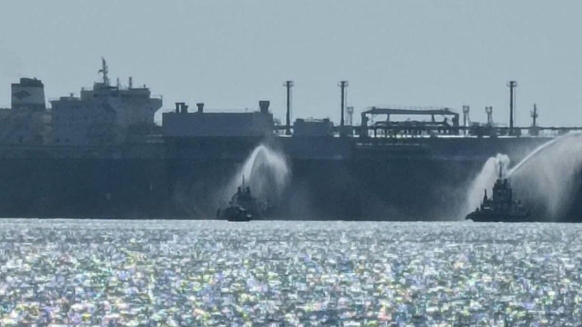 Έκρηξη σε πλωτή μονάδα LNG στην Αίγυπτο: Πύραυλος ή drone στο επίκεντρο της έρευνας
