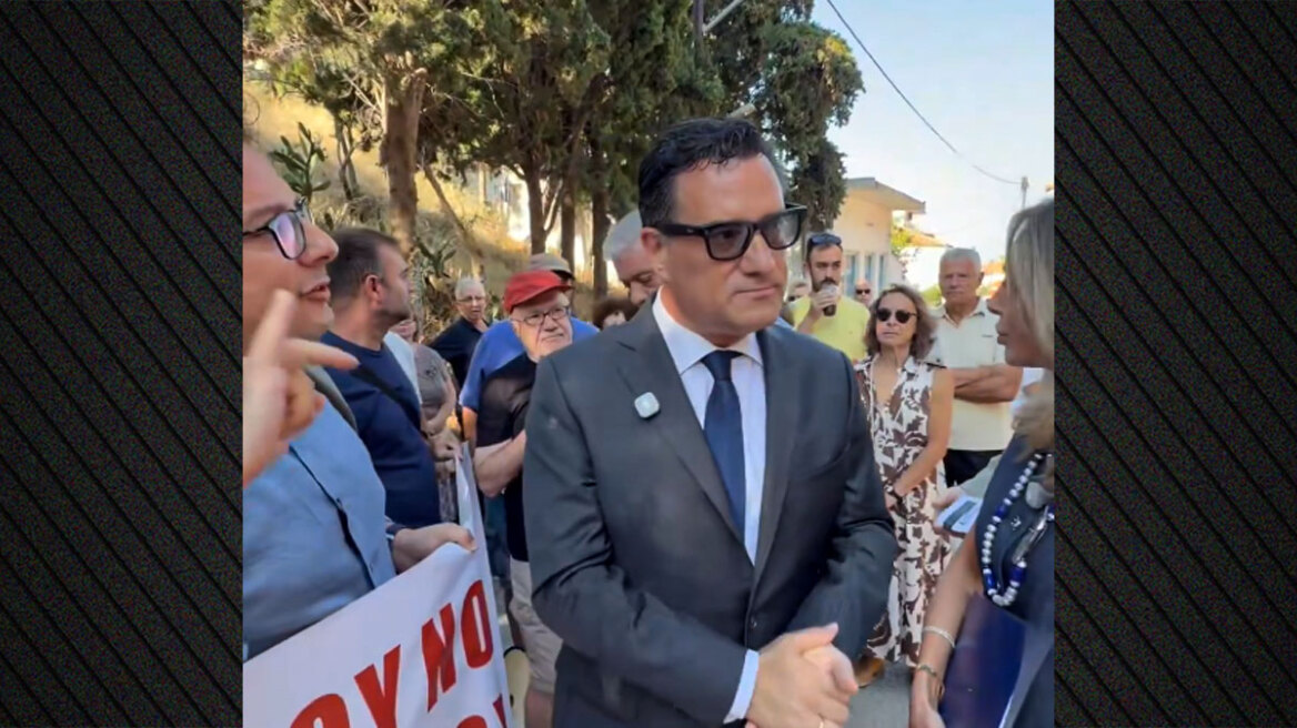 Ο Αδωνις Γεωργιάδης απαντά για τα έξυπνα γυαλιά: Ναι, φοράω τα Meta2, κοστίζουν 600 ευρώ και μυστική ή παράνομη εγγραφή με αυτά, δεν γίνεται
