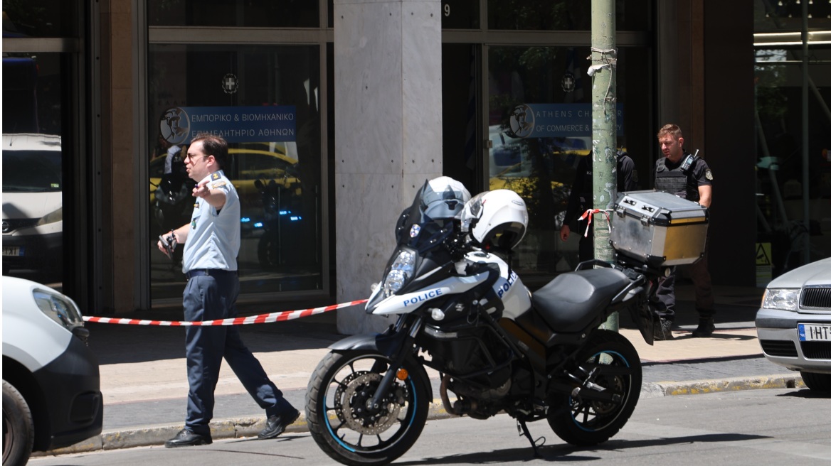 Τηλεφώνημα για βόμβα στο προξενείο της Γαλλίας και το ΕΒΕΑ στο κέντρο της Αθήνας