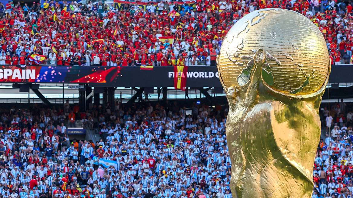 H FIFA προχωρά στο σχέδιο για ιδιωτικές επενδύσεις παρά το ευρωπαϊκό μποϊκοτάζ, γράφει το Reuters - «Κανείς δεν πουλάει το ποδόσφαιρο», απαντά στις έντονες επικρίσεις 
