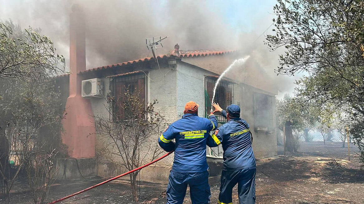 Φωτιές στη Δυτική Αττική: Ξεκινούν σήμερα Δευτέρα 10/8 οι αιτήσεις για τις αποζημιώσεις, στο 100% η κρατική ενίσχυση για επισκευές και ανακατασκευές

