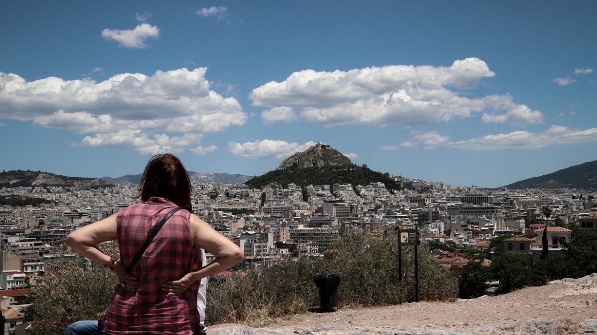 Δήμος Αθηναίων: Κλείνουν από τα μεσάνυχτα οι λόφοι Λυκαβηττού και Φινόπουλου λόγω ακραίου κινδύνου πυρκαγιάς