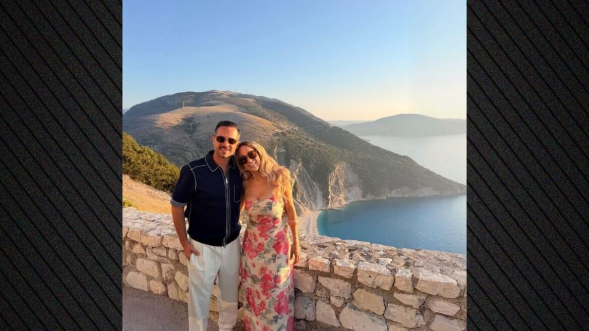 Ο Γιώργος Μπούσαλης ανέβασε φωτογραφία αγκαλιά με την Καλομοίρα στην Κεφαλονιά: Σ' αγαπώ, έγραψε
