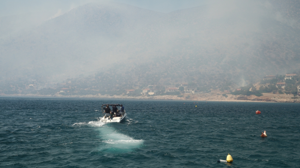 Απεγκλωβίστηκαν δια θαλάσσης 12 άτομα από την παραλία Πόρτο Γερμενό