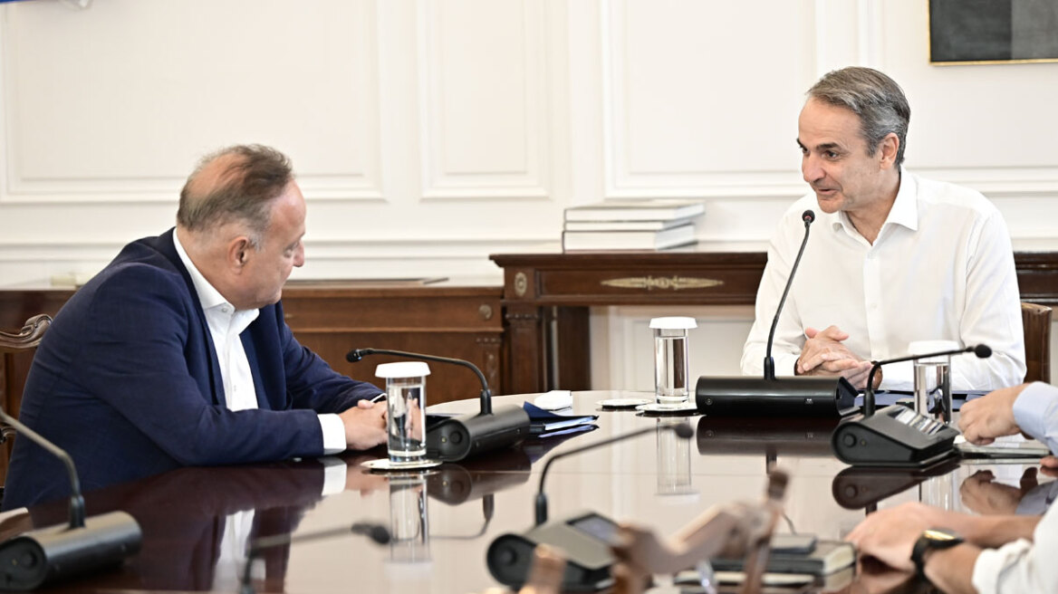 Ο Μητσοτάκης συναντήθηκε με τον Αγγελούδη: Θα έχουμε μία καινούργια ΔΕΘ το 2030 και έναν πολύ μεγάλο χώρο πρασίνου στο κέντρο της πόλης