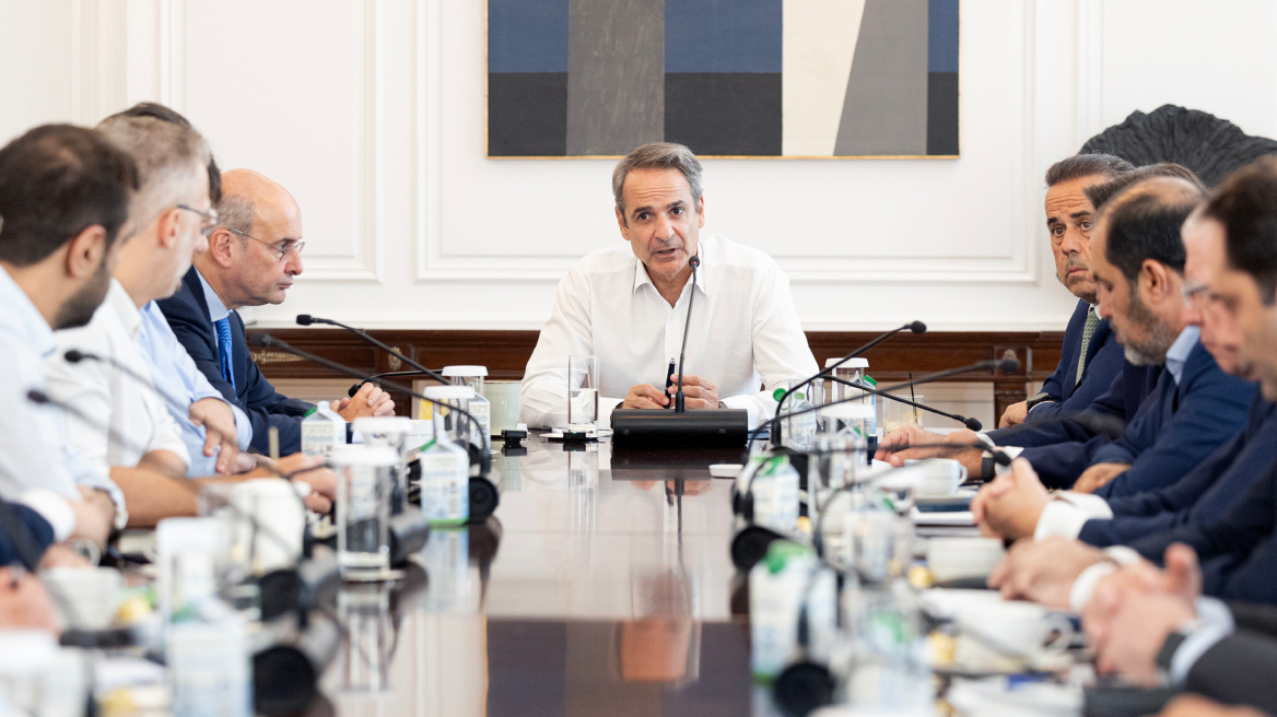 Τα μέτρα για τους πυρόπληκτους της Δυτικής Αττικής: Αποζημιώσεις εξπρές και ειδικά μέτρα για τις επιχειρήσεις
