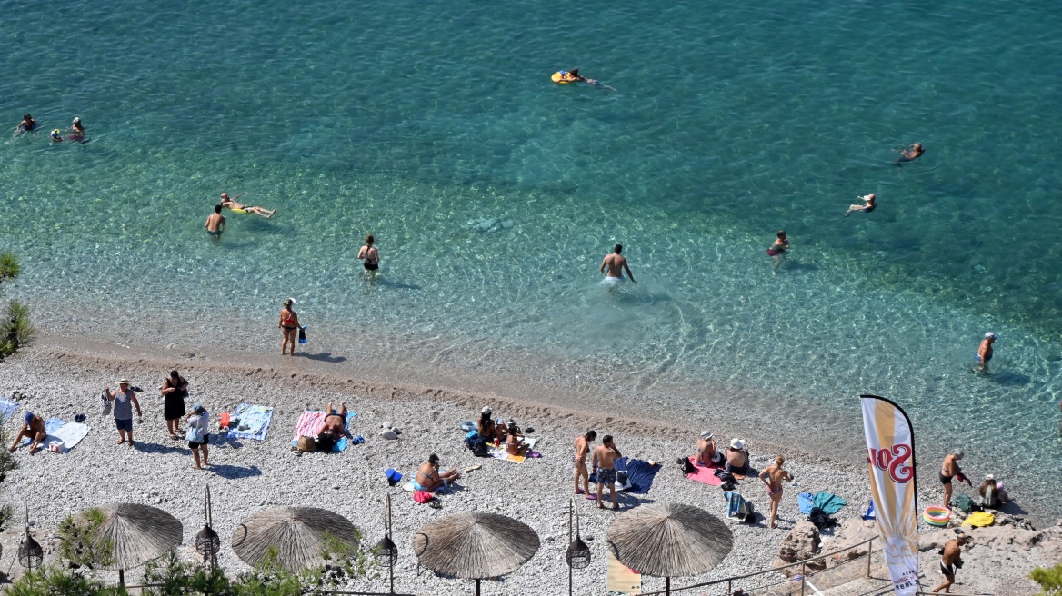 Έως 39 βαθμούς σήμερα, μελτέμια 7 μποφόρ στο Αιγαίο, η πρόγνωση μέχρι την Τετάρτη