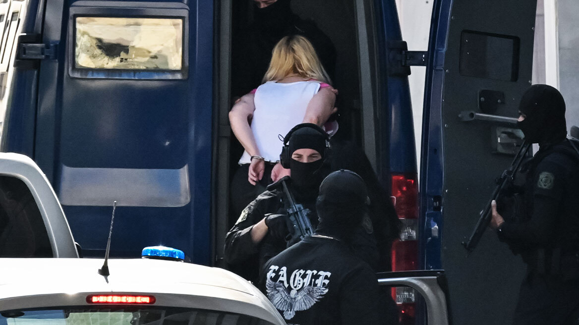 Ιδιαίτερα επικίνδυνη θεωρείται η 46χρονη που προφυλακίστηκε για τον φονικό εμπρησμό στη Marfin, το σκεπτικό της απόφασης