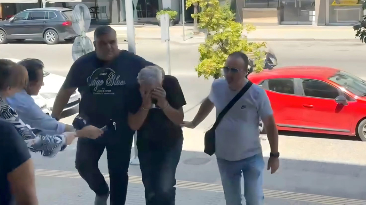 Στα δικαστήρια Θεσσαλονίκης ο 59χρονος πυρομανής: Έβαλε έξι φωτιές στην Σίνδο μέσα σε λίγες ημέρες
