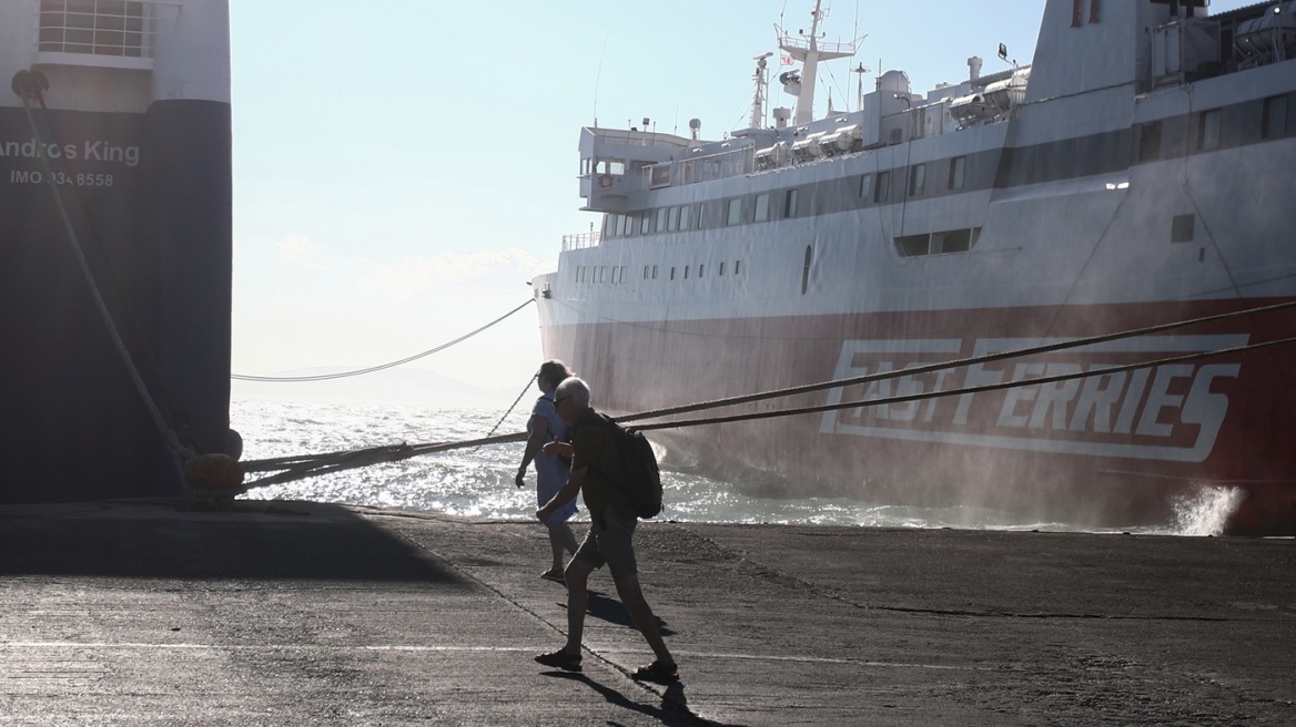 Απαγορευτικό μέχρι το μεσημέρι από Λαύριο και Ραφήνα λόγω των ανέμων, τροποποιήσεις δρομολογίων από τον Πειραιά

