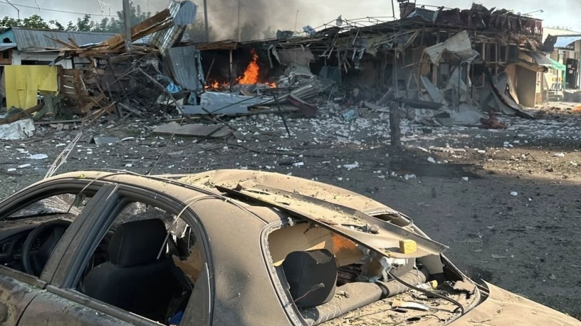 Ρωσικό πλήγμα στο Χάρκοβο άφησε πίσω 10 νεκρούς και 17 τραυματίες – Ζημιές δισεκατομμυρίων στη Wildberries προκαλούν οι Ουκρανοί