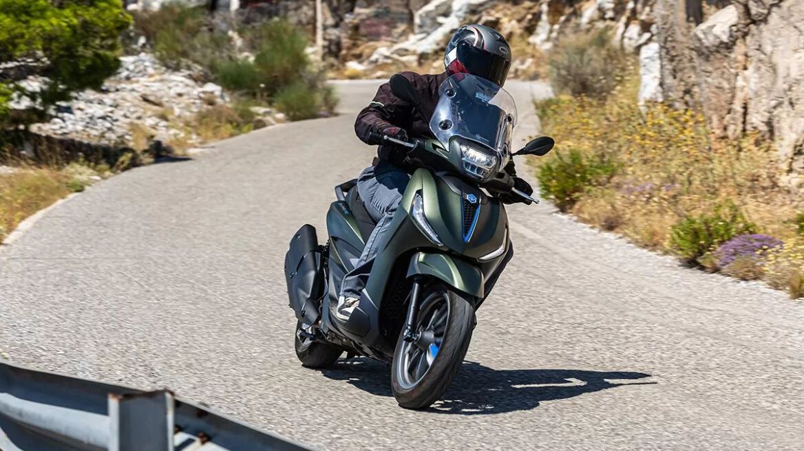 Δοκιμάζουμε το Piaggio Beverly 400 S - Πόσο κοστίζει στην Ελλάδα;
