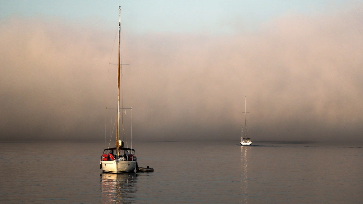 Sea smoke: Τι είναι το φαινόμενο που "έκρυψε" νησιά και πλοία στις Κυκλάδες (vid) 3 maketa