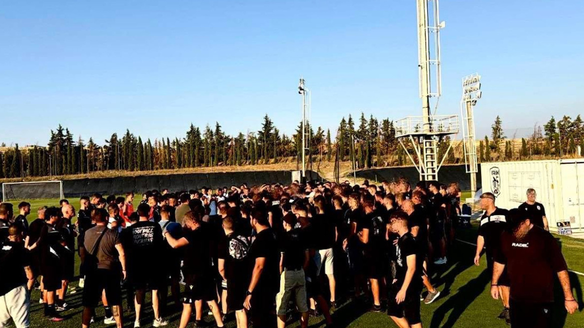Οπαδοί του ΠΑΟΚ στην προπόνηση πριν την Μπραν: «Φέρτε μας την πρόκριση» 