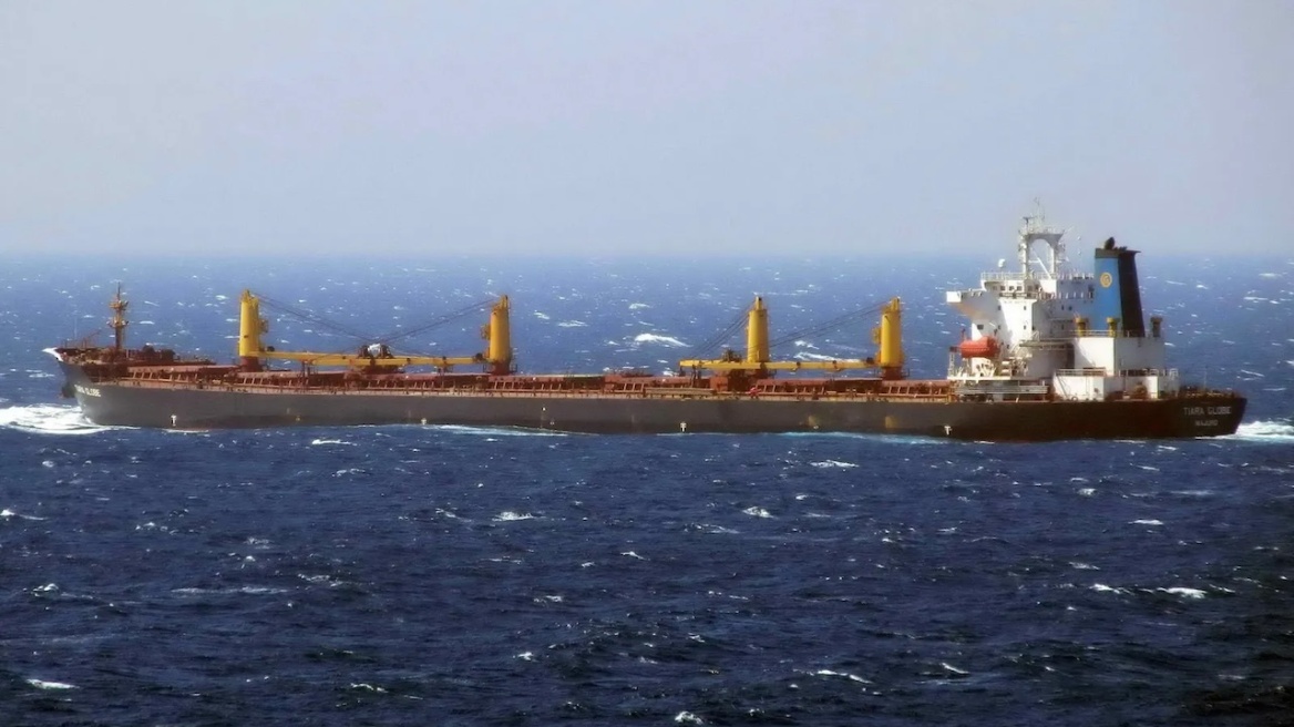 Τραγωδία στον Ινδικό: Βυθίστηκε bulk carrier με 24 ναυτικούς, αγωνία για τους 22 αγνοουμένους