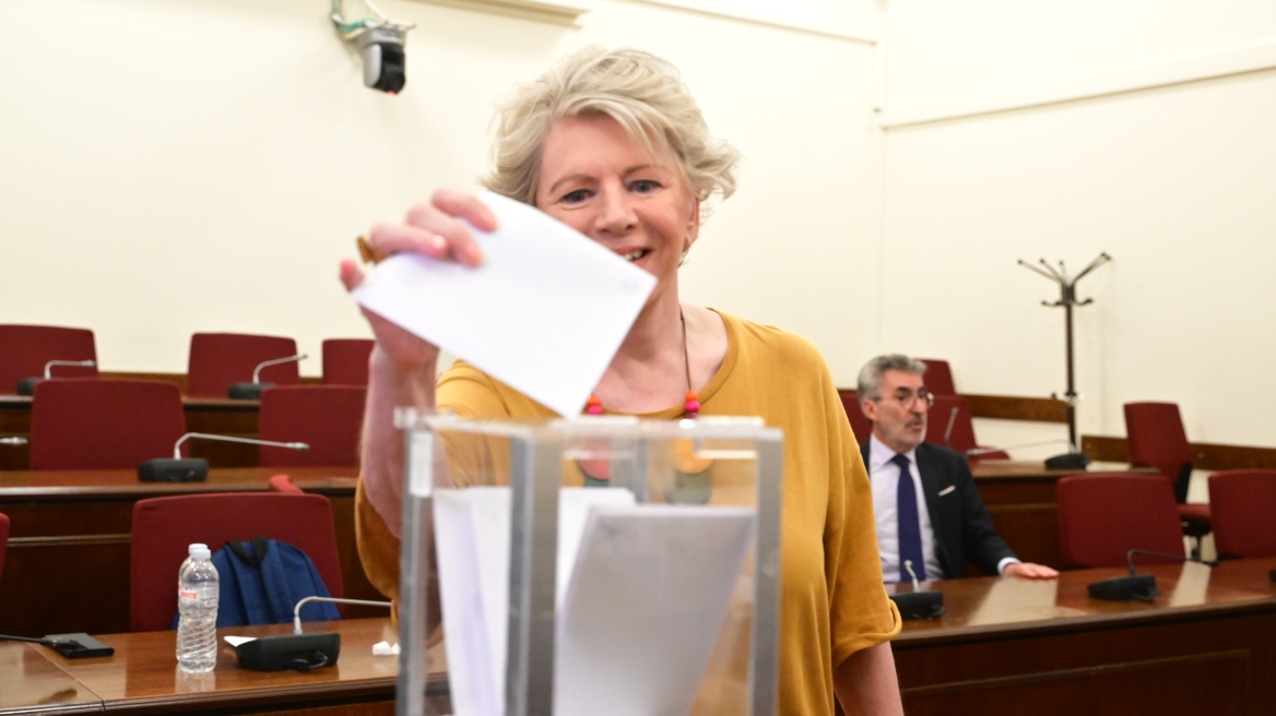 Ακρίτα: Δεν με ψηφίζει η ΝΔ για αντιπρόεδρο της Βουλής, αισθάνομαι δικαιωμένη για το παράσημο