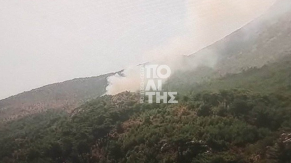 Φωτιά σε δασική έκταση στη Χίο: Ήχησε το 112 στο Βίκι, επιχειρούν πέντε εναέρια μέσα